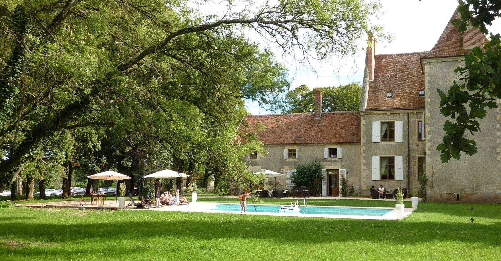 Château - Hôtel Le Sallay Magny-Cours Exterior foto